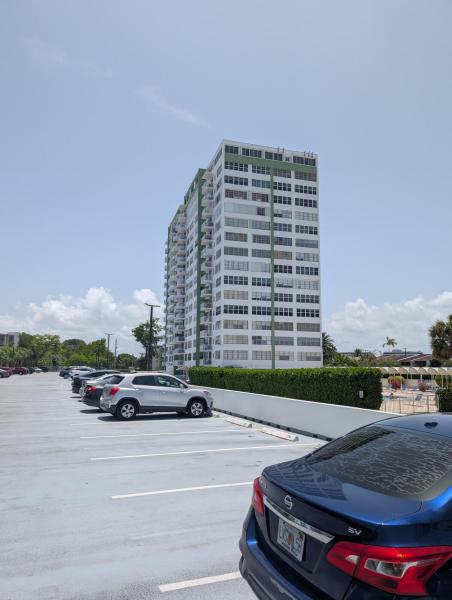  Condo & Townhome Photos