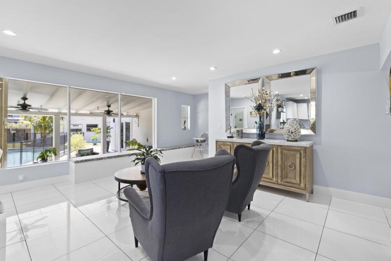  Single Family Homes Photo 15:  Miami Springs,  FL 33166