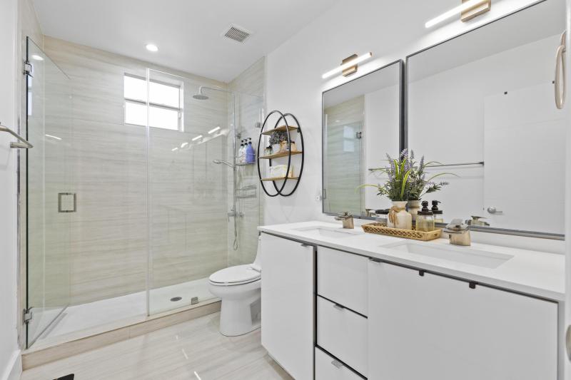  Single Family Homes Photo 33:  Miami Springs,  FL 33166