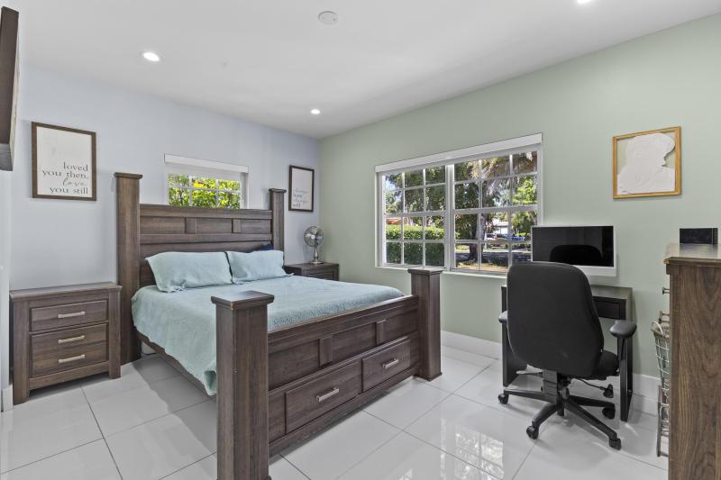  Single Family Homes Photo 35:  Miami Springs,  FL 33166