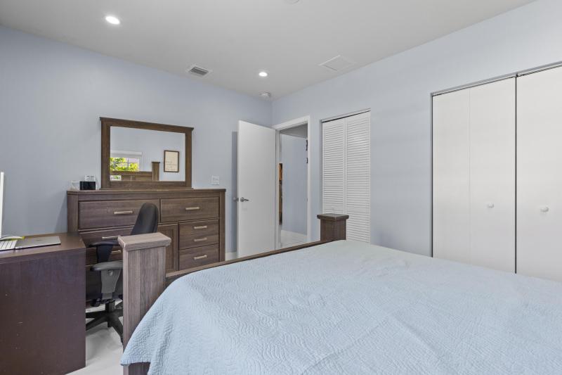  Single Family Homes Photo 36:  Miami Springs,  FL 33166