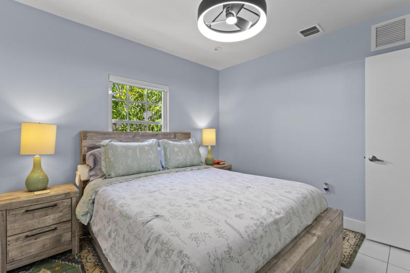  Single Family Homes Photo 38:  Miami Springs,  FL 33166