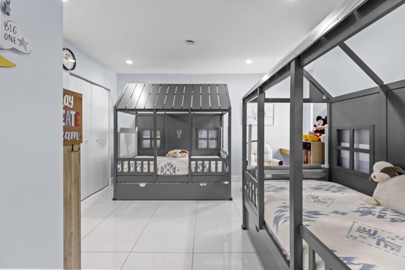  Single Family Homes Photo 42:  Miami Springs,  FL 33166