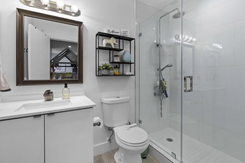  Single Family Homes Photo 46:  Miami Springs,  FL 33166