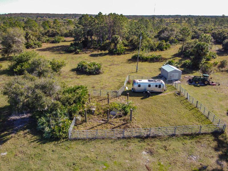 Commercial & Industrial Land Images 