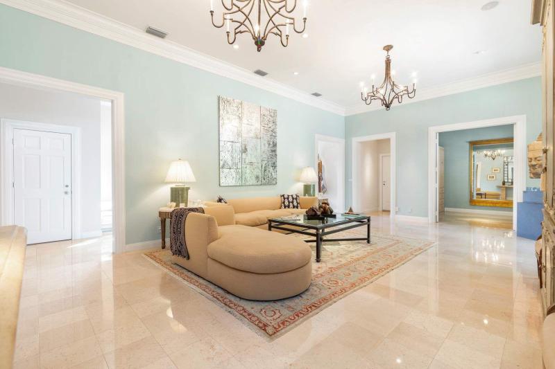  Single Family Homes Photo 10:  Palm Beach,  FL 33480