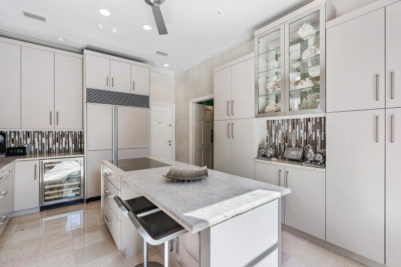  Single Family Homes Photo 17:  Palm Beach,  FL 33480