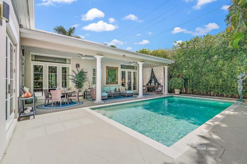  Single Family Homes Photo 21:  Palm Beach,  FL 33480