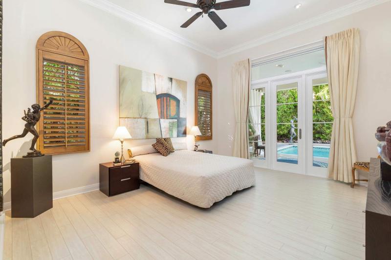  Single Family Homes Photo 24:  Palm Beach,  FL 33480