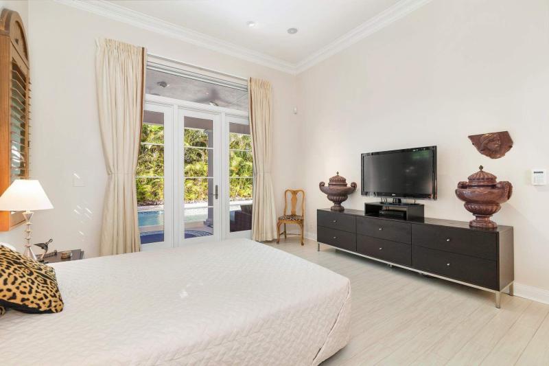  Single Family Homes Photo 25:  Palm Beach,  FL 33480