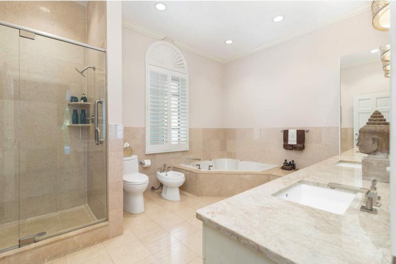  Single Family Homes Photo 26:  Palm Beach,  FL 33480