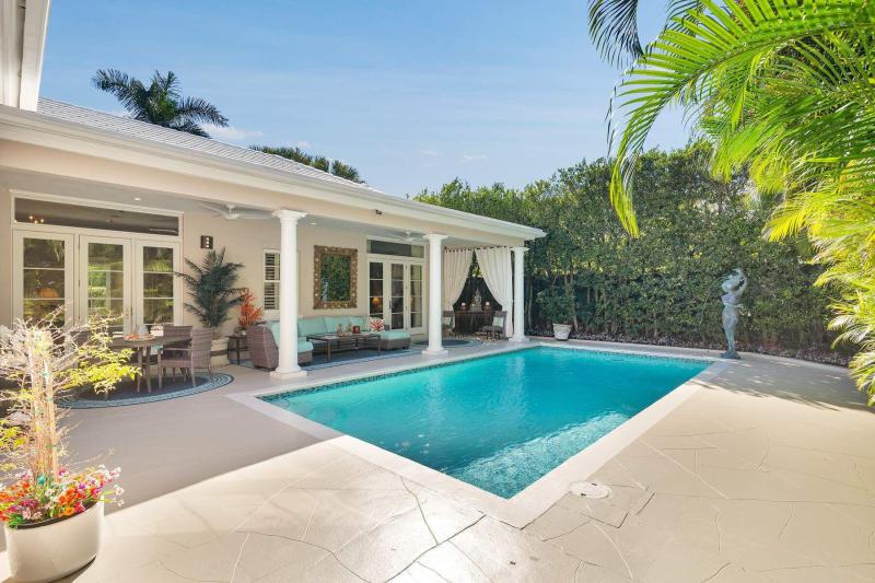  Single Family Homes Photo 46:  Palm Beach,  FL 33480