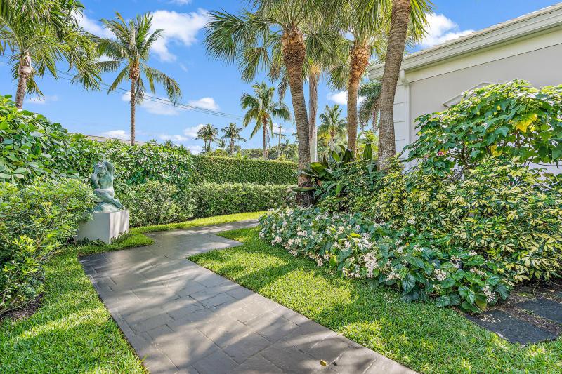  Single Family Homes Photo 58:  Palm Beach,  FL 33480
