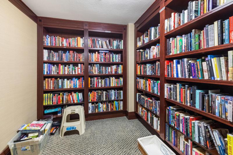  Condo & Townhome Photos