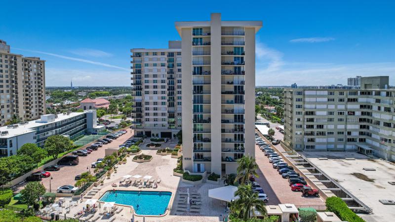  Condo & Townhome Photos