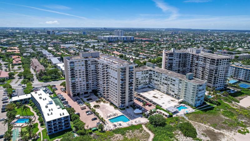  Condo & Townhome Photos