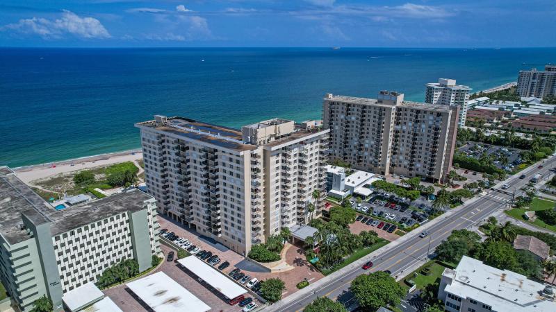  Condo & Townhome Photos