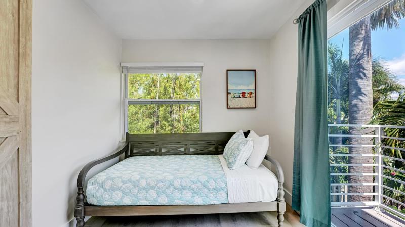 Duplex, Triplex and Fourplex Images