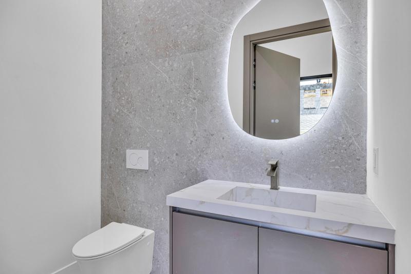  Condo & Townhome Photos
