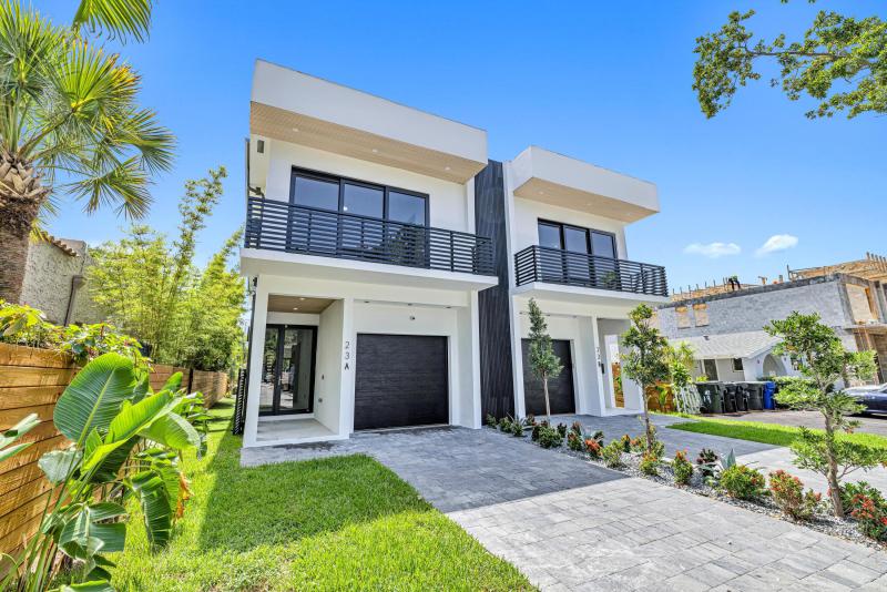  Condo & Townhome Photos