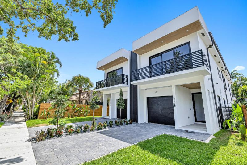  Condo & Townhome Photos