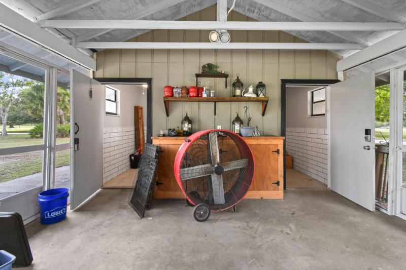  Commercial & Industrial Land Images 