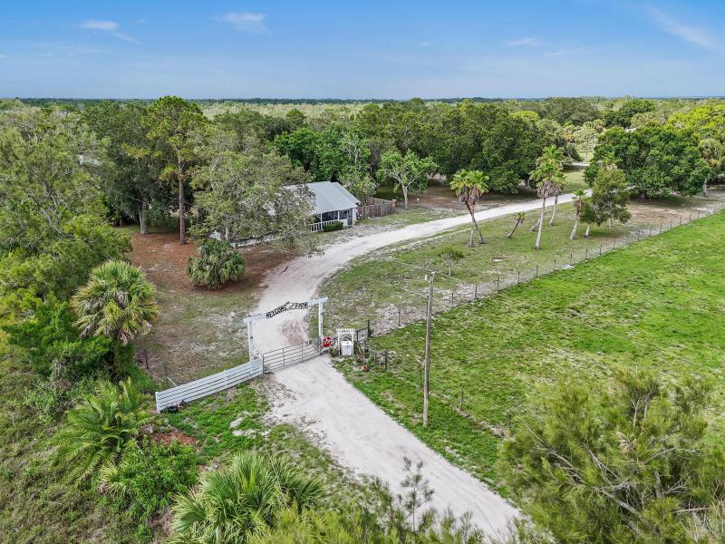  Commercial & Industrial Land Images 