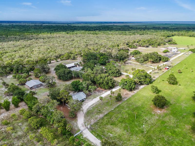  Commercial & Industrial Land Images 