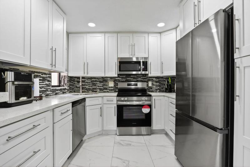  Condo & Townhome Photos