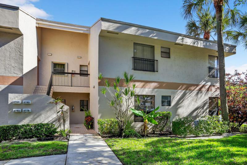  Condo & Townhome Photos