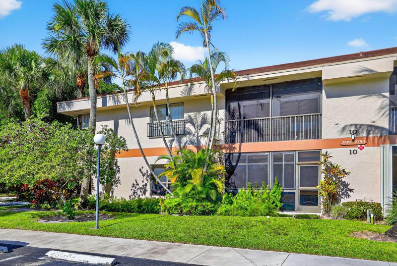  Condo & Townhome Photos