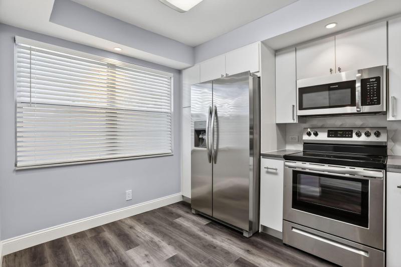  Condo & Townhome Photos