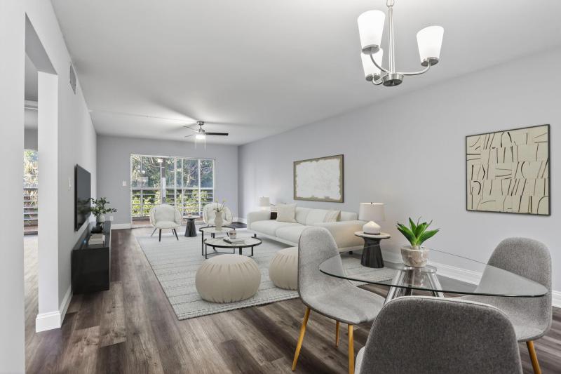  Condo & Townhome Photos