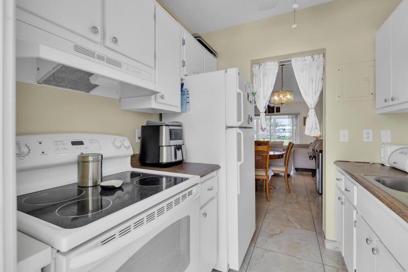  Condo & Townhome Photos