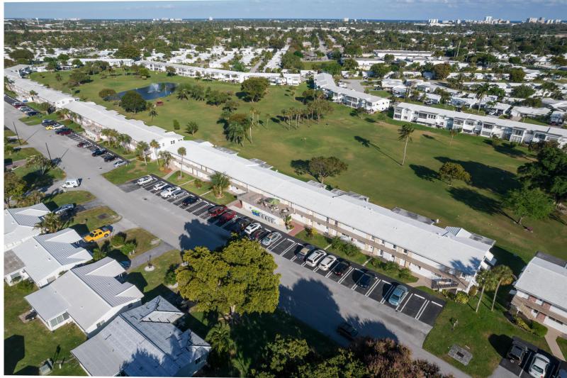  Condo & Townhome Photos
