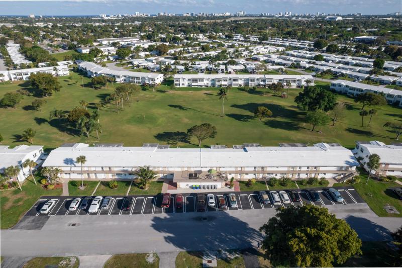  Condo & Townhome Photos