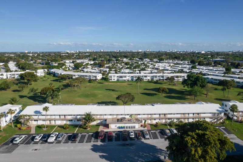  Condo & Townhome Photos