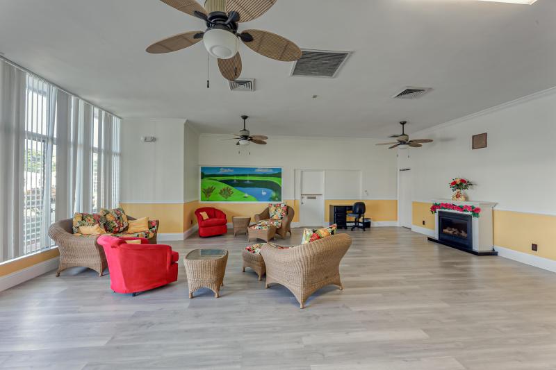  Condo & Townhome Photos