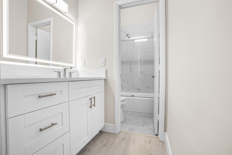  Condo & Townhome Photos