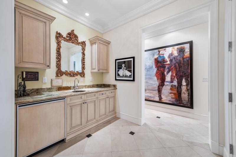  Single Family Homes Photo 11:  Palm Beach,  FL 33480
