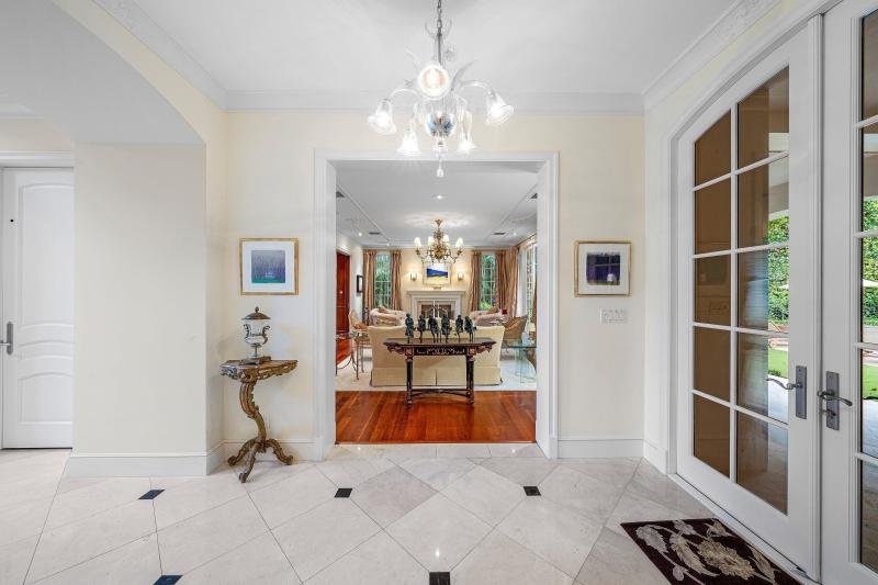  Single Family Homes Photo 12:  Palm Beach,  FL 33480