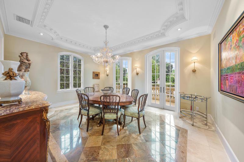  Single Family Homes Photo 13:  Palm Beach,  FL 33480