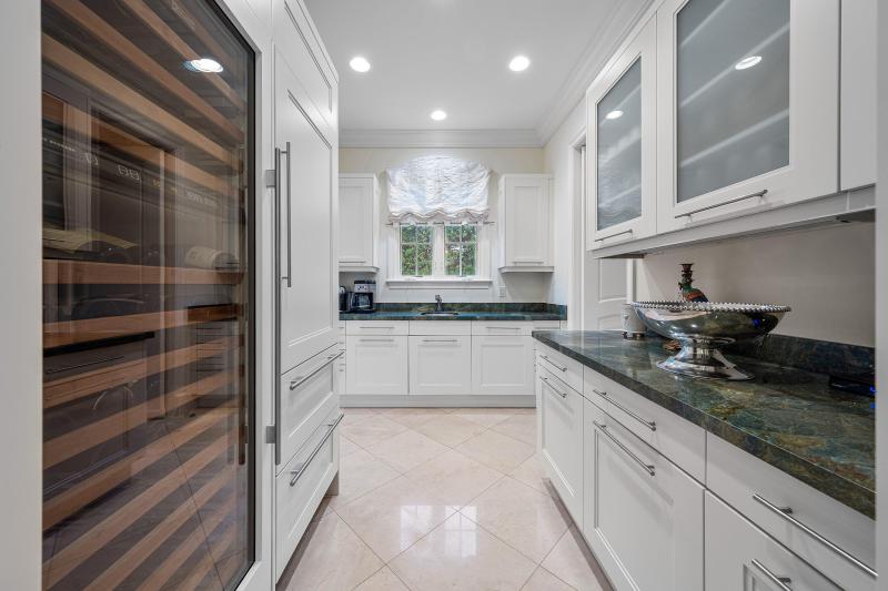  Single Family Homes Photo 14:  Palm Beach,  FL 33480