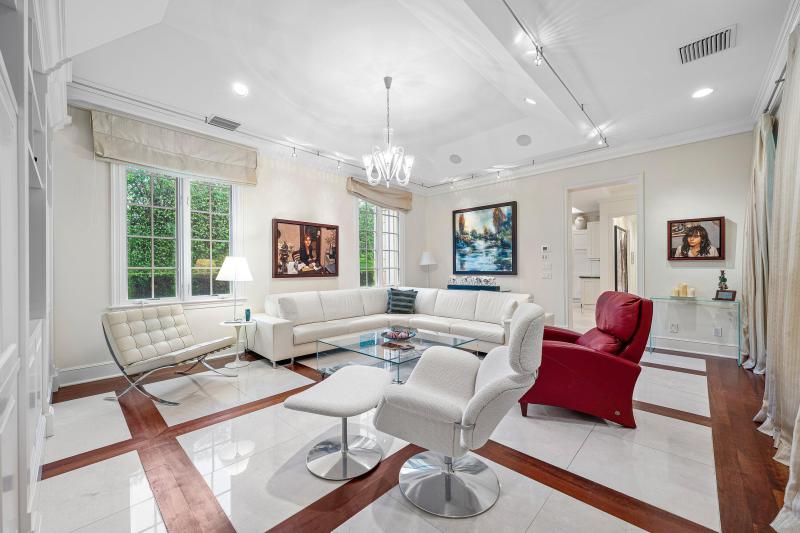  Single Family Homes Photo 17:  Palm Beach,  FL 33480