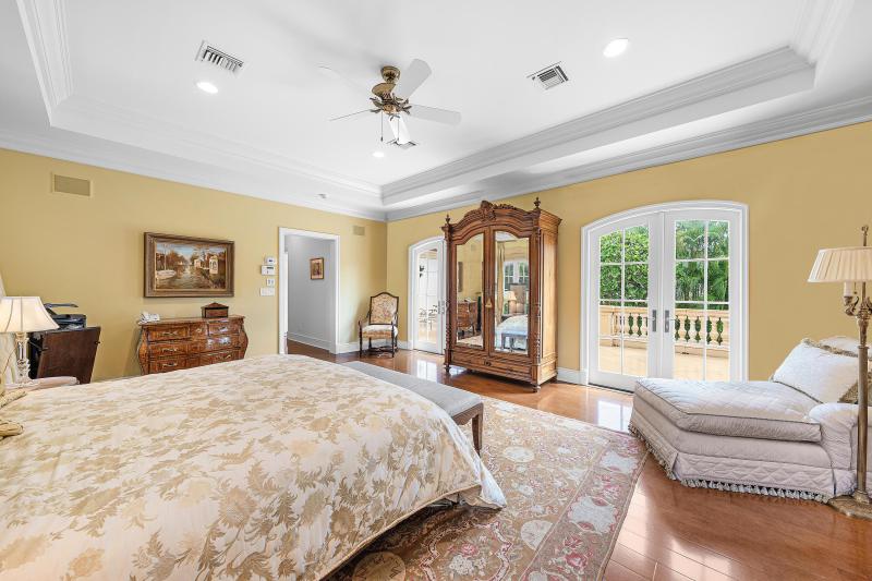  Single Family Homes Photo 23:  Palm Beach,  FL 33480