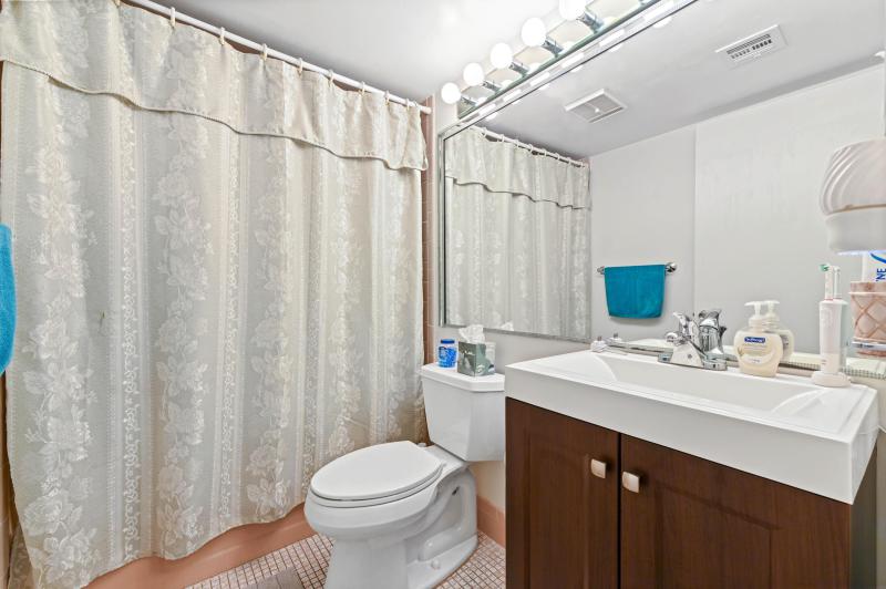  Condo & Townhome Photos
