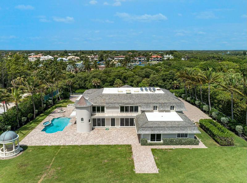  Single Family Homes Photo 2:  Jupiter Island,  FL 33455