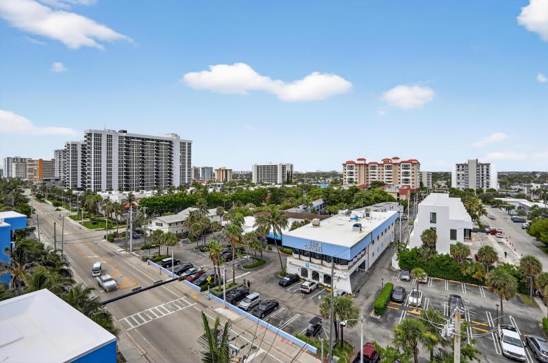 Condo & Townhome Photos