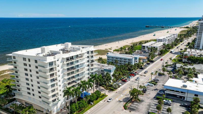  Condo & Townhome Photos