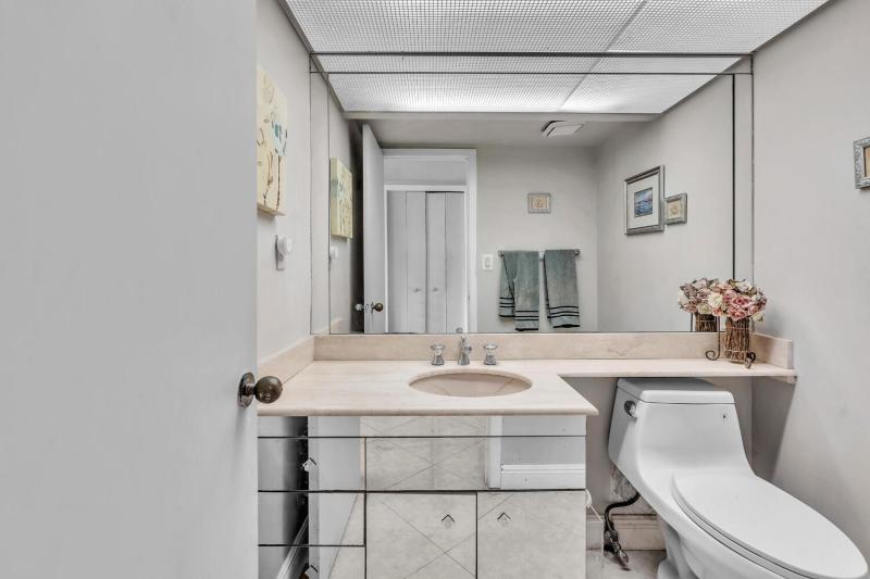  Condo & Townhome Photos